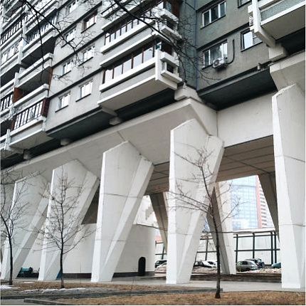 "Дом-сороконожка" в Москве "Дом-сороконожка" в Москве